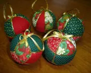 Bolas De Natal Feitas Com Isopor e Tecido4