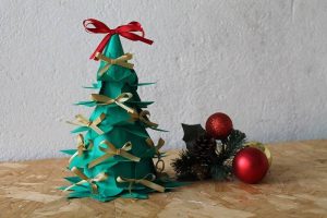 Como Fazer Árvore De Natal Com Garrafa Pet