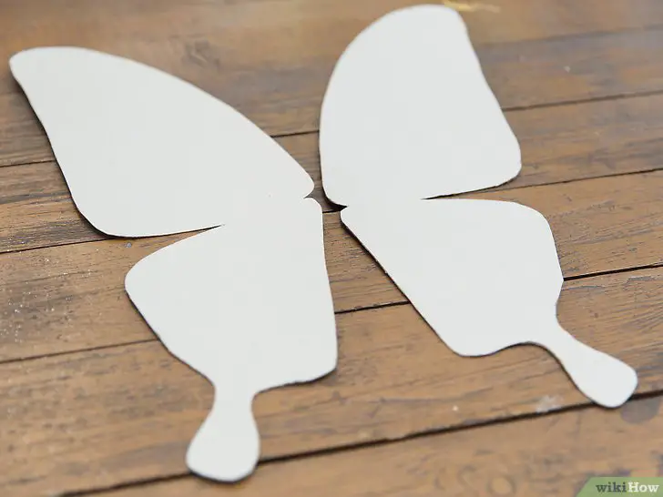Лепесток крыло бабочки. Бабочка из картона. Крылья бабочки из картона. Крылышки из картона. Крылышки для бабочек из бумаги.