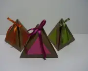 embalagem-para-presente-em-forma-de-piramide (2)