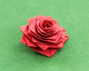Rosa Feita em Origami (9)