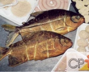 Transformar Pele de Peixe em Artesanato (16)