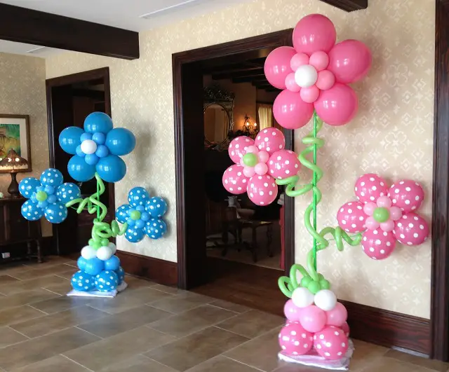 Escultura De Balão Flor na Entrada 